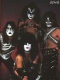 Kiss - Kiss Guitar Case MP3 versonen