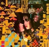 Siouxsie & The Banshees - A Kiss In The Dreamhouse