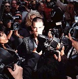 Robbie Williams - Life Thru a Lens