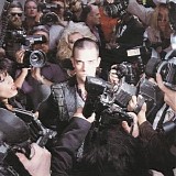 Robbie Williams - Life Thru a Lens