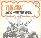 The Gun - Race With The Devil