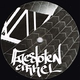 Gesloten Cirkel - Moustache Techno Series 001