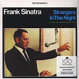 Frank Sinatra - Strangers In The Night