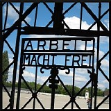 Elektronische Existenz - Arbeit Macht Frei