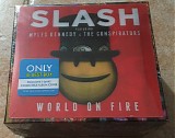 Slash, Myles Kennedy & The Conspirators - World On Fire