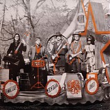 Raconteurs, The - Consolers Of The Lonely