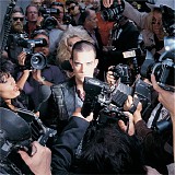 Robbie Williams - Life Thru A Lens