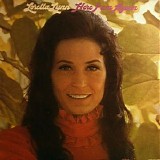 Loretta Lynn - Here I Am Again